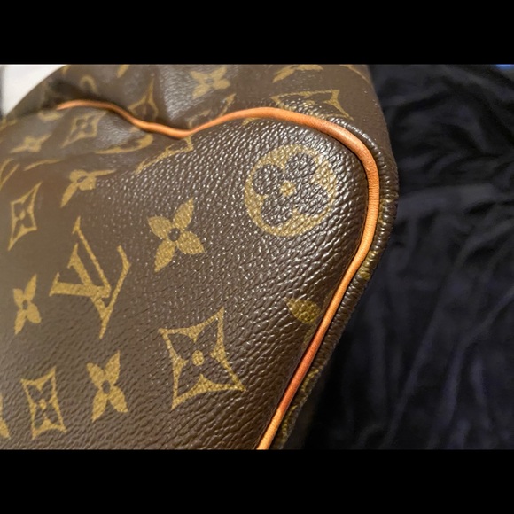 Authentic Louis Vuitton speedy 40 - Picture 16 of 16